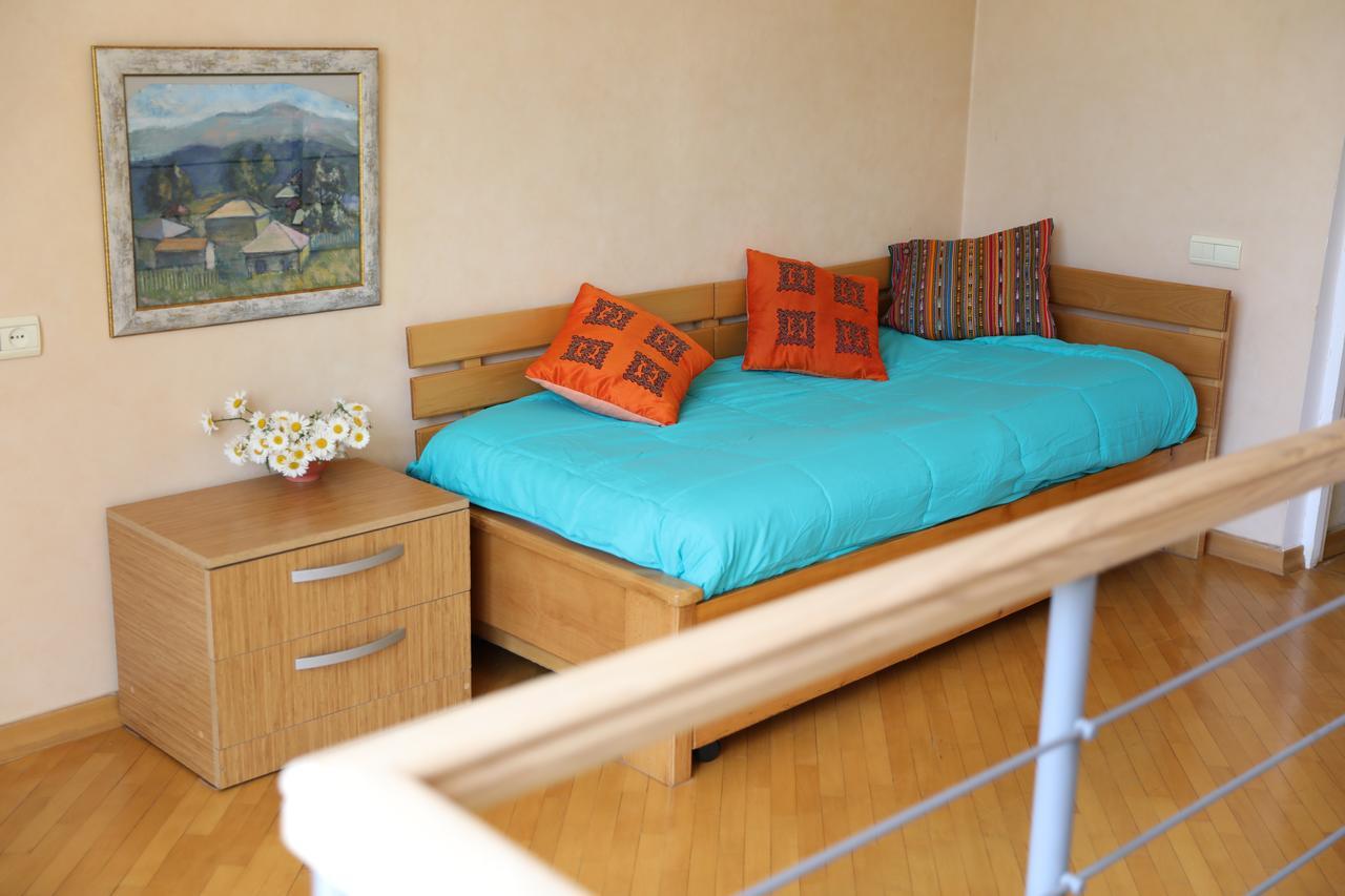 4Bd Appartaments With Cozy Garden Tiflis Dış mekan fotoğraf